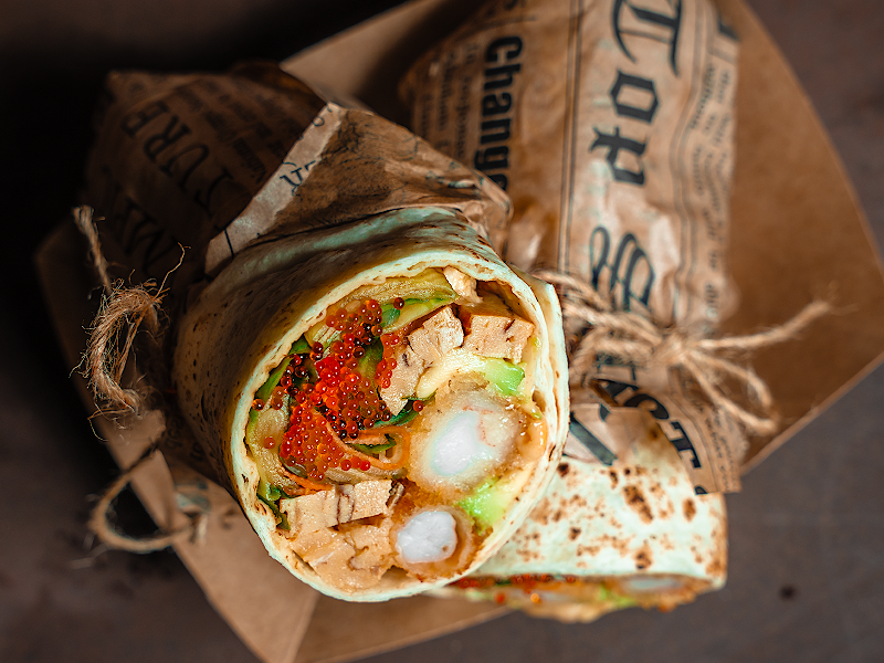 Wrap със скариди в темпура